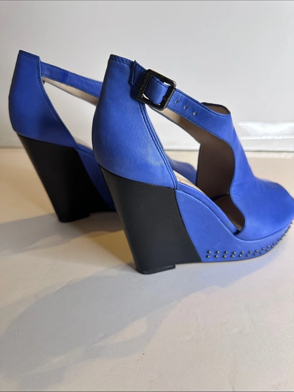 Vince Camuto Waylins Royal Blue Leather Open-Toe Slingback Wedges